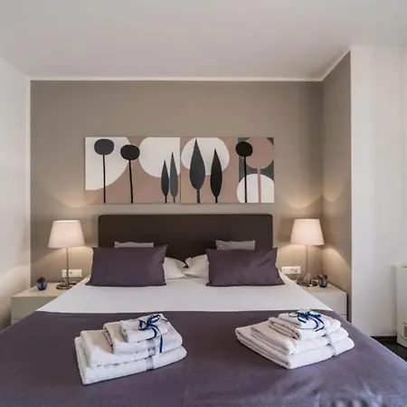 With Private Pool Apartman Novigrad Istria