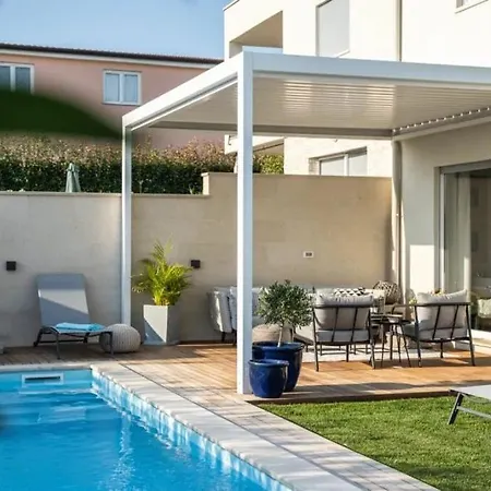 With Private Pool Apartament